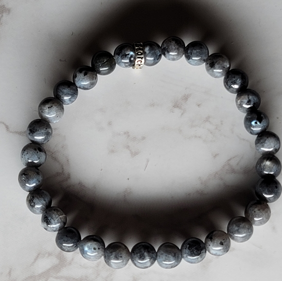 Labradorite Bracelet - Picture 2 of 6